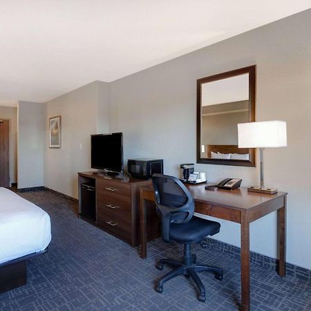 Days Inn & Suites By Wyndham Yorkton Luaran gambar